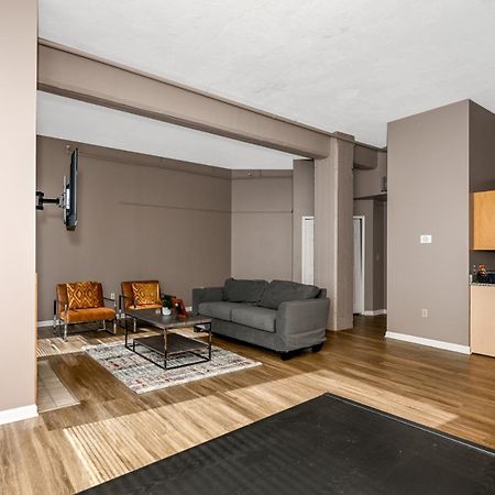 2 Bath Prkg+Gym+Sauna Perk Plaza +30 Day Cleveland Zewnętrze zdjęcie