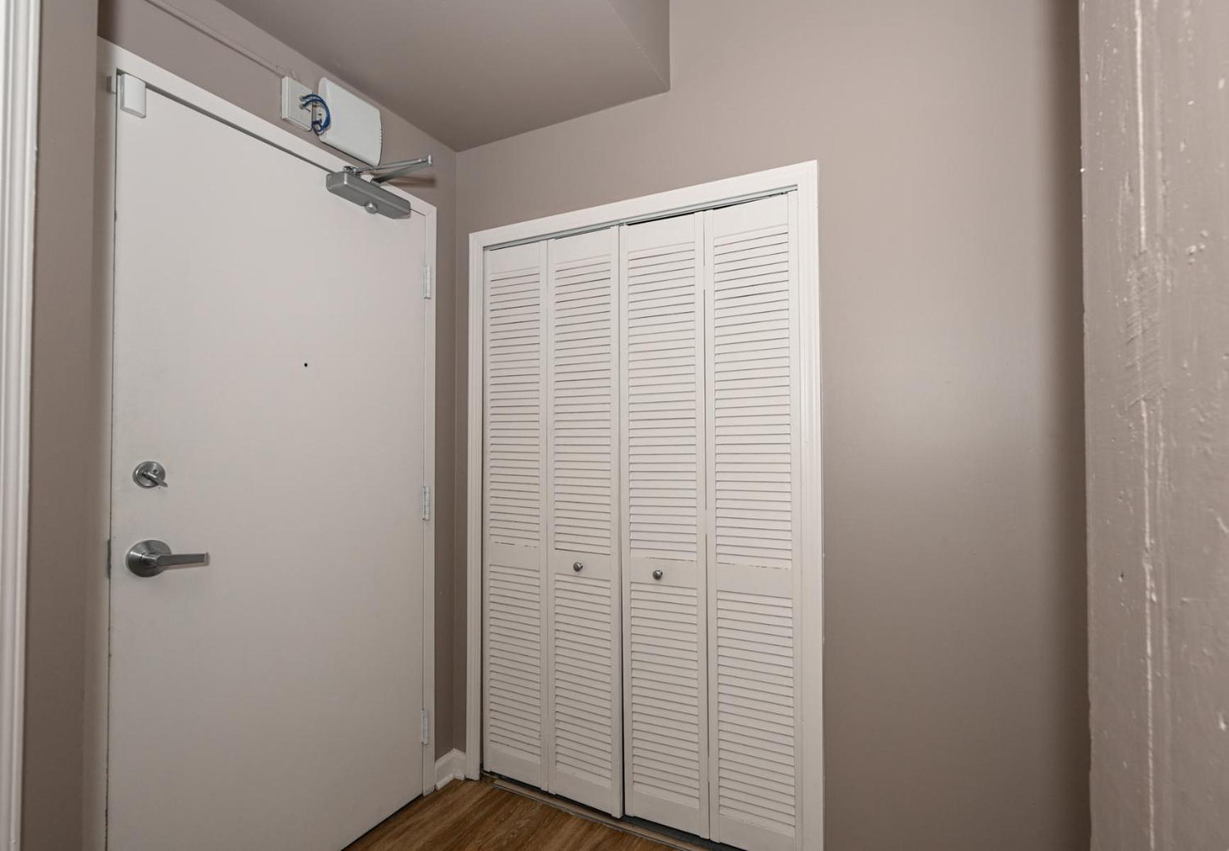 2 Bath Prkg+Gym+Sauna Perk Plaza +30 Day Cleveland Zewnętrze zdjęcie